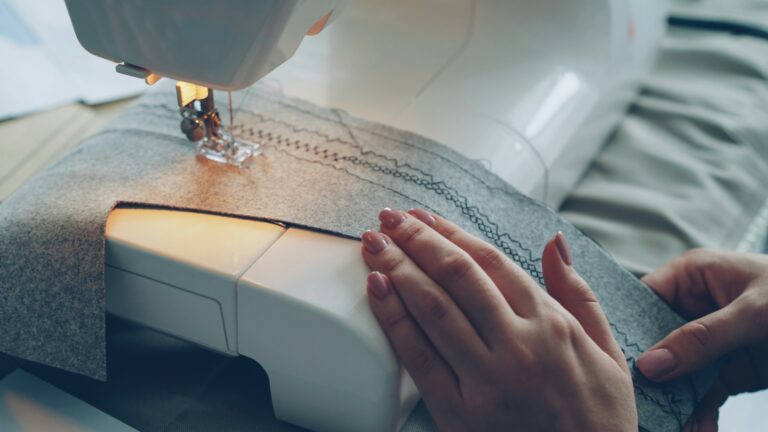 Choosing the Right Sewing Machine for Hobby Use