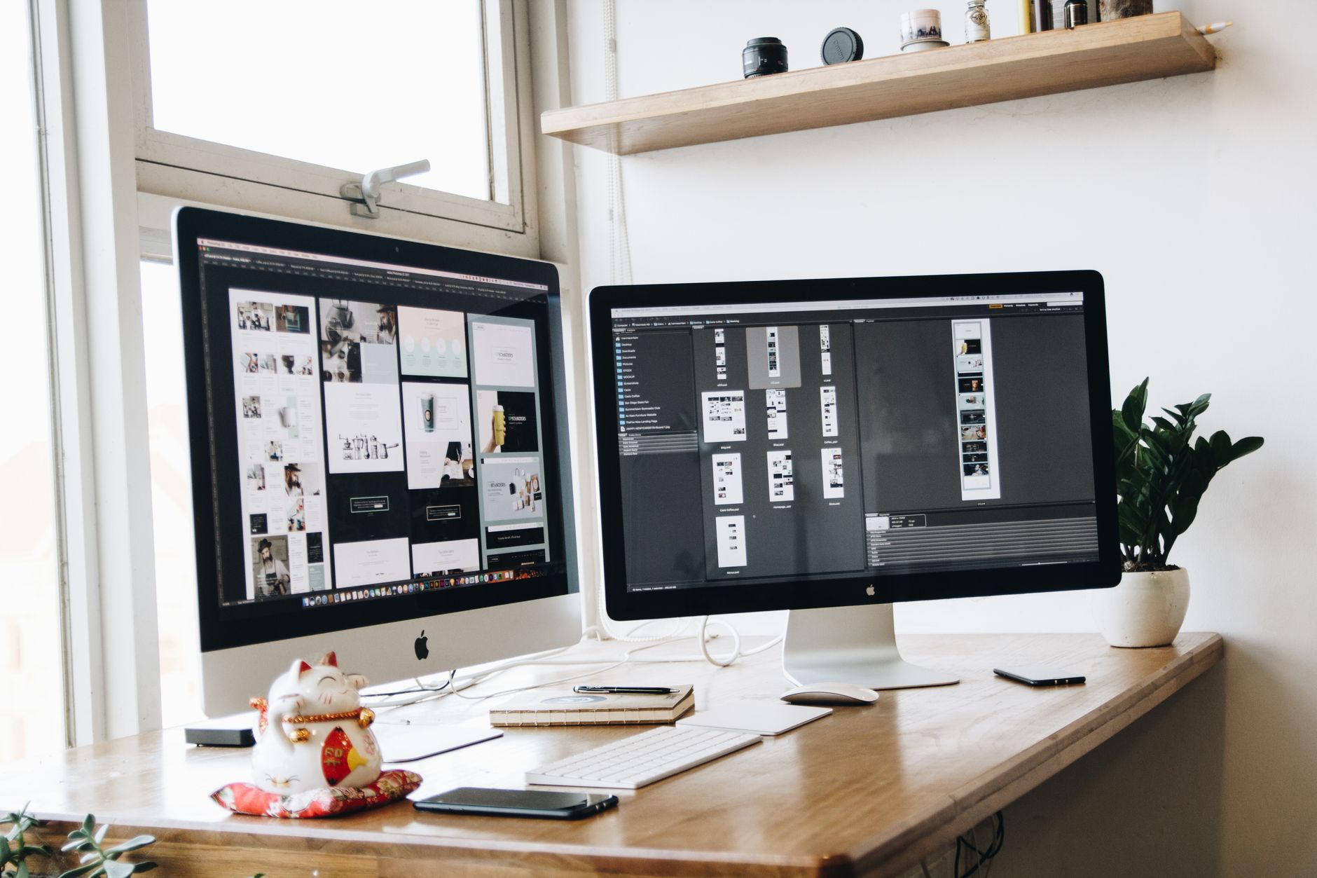 dual monitor home office